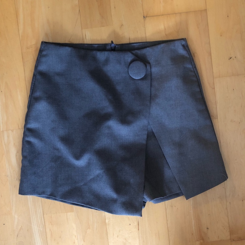 SKORT